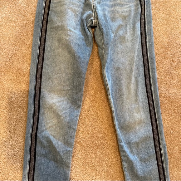 Levi’s 721 Hi Rise Light Wash Skinny Denim Jeans - Picture 11 of 11